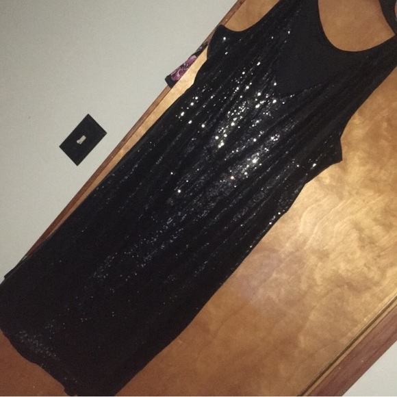 22W Taylor Cocktail Sequin Dress w/Twist Detail - Picture 6 of 10